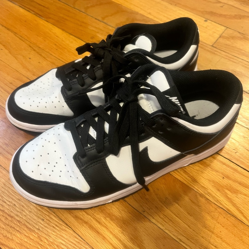 Nike Black and White Sneakers